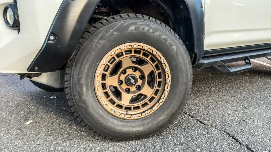 bridgestone blizzak dm-v2 being tested on dry pavement